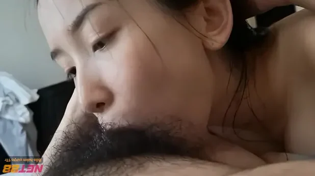 Hình ảnh cô gái quyến rũ trong khoảnh khắc táo bạo đầy cuốn hút trong sex viet không che