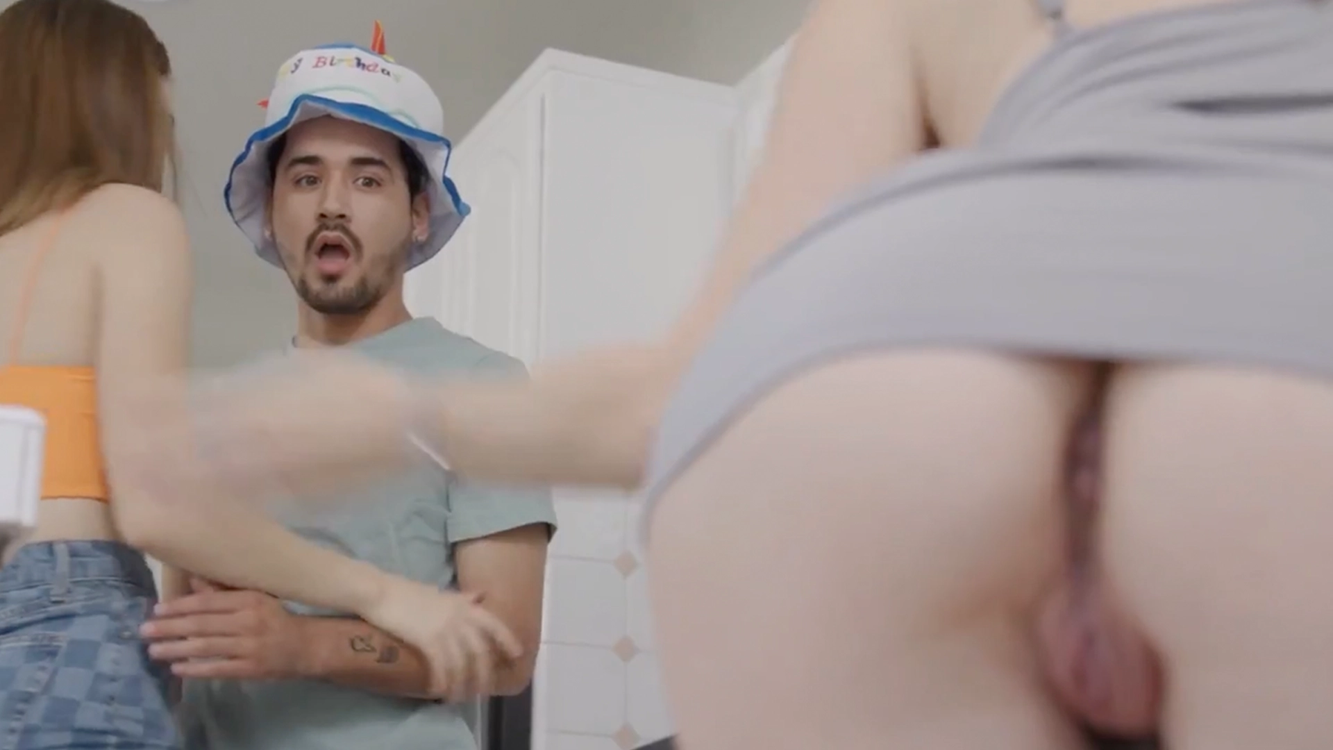 CHONGTOICO-0143 | Mẹ gạ tình bạn trai của con gái – chongtoico