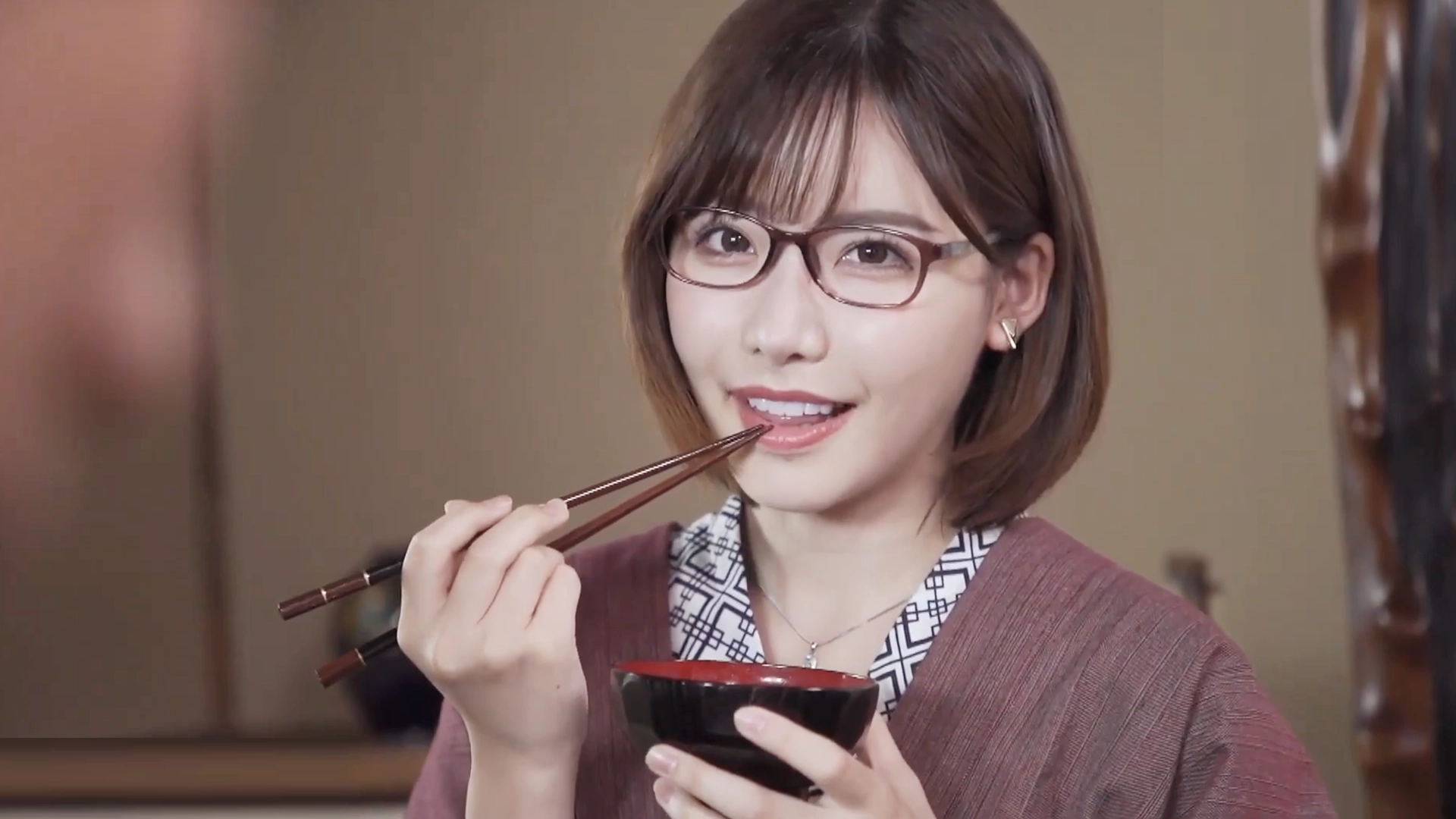 Eimi Fukada trong phim CHONGTOICO-1286 – Nữ sếp quyến rũ và chuyến công tác định mệnh – Sex JAV VietSub – chongtoico